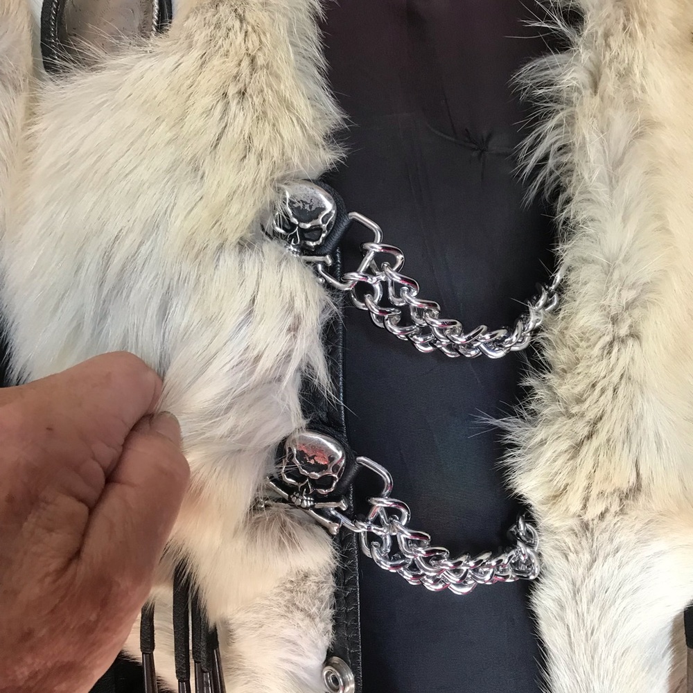 🖤GENTLY USED LG LEATHER VEST W/COMPLETE FOX PELT - Picture 3 of 6